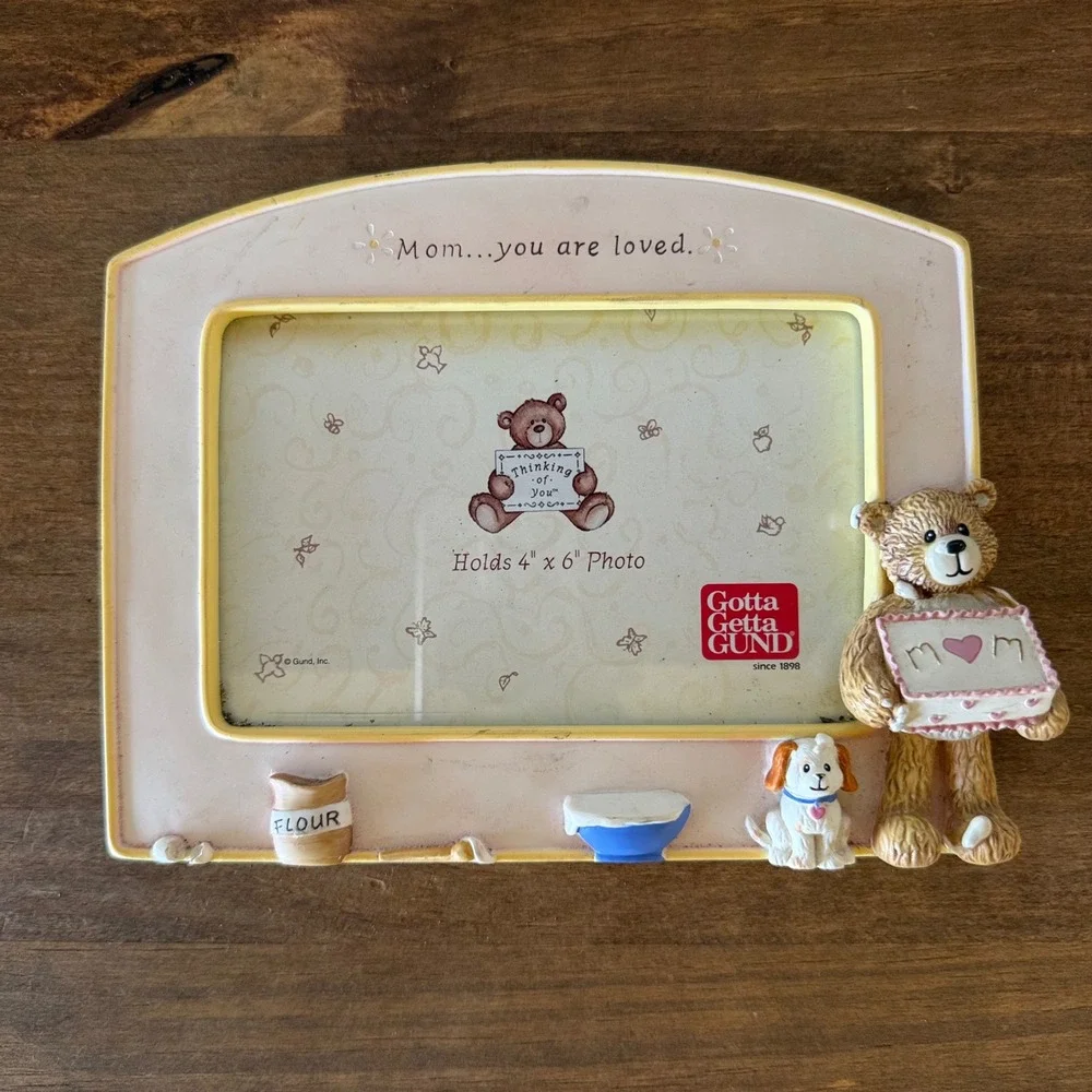 2pc Vintage GUND Mom You Are Loved Bear 4x6 Photo Frames